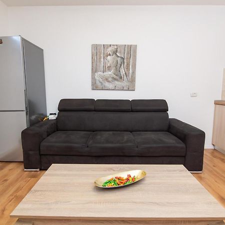 Apartmán Grayhouse Arad Exteriér fotografie